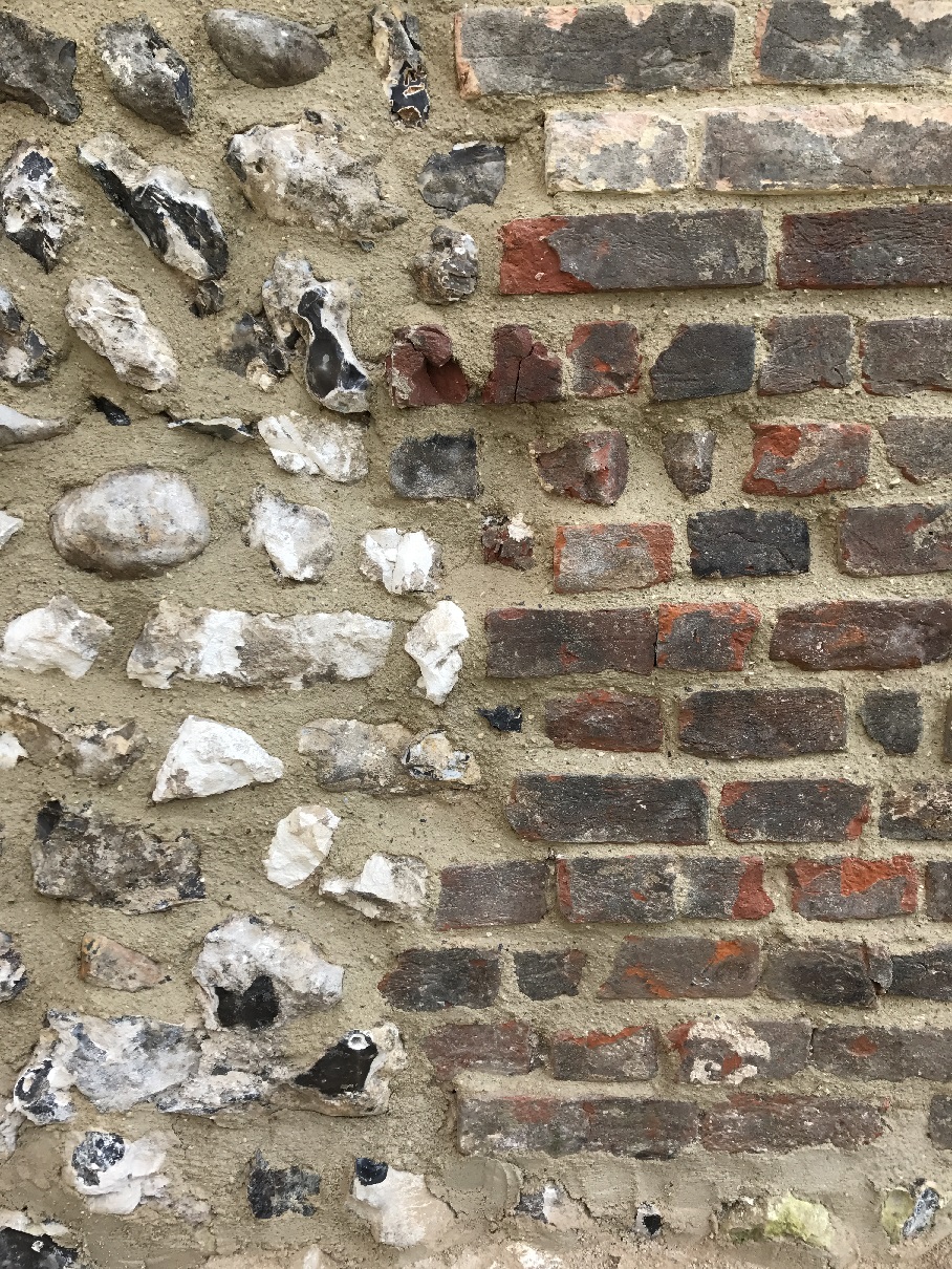 Lime pointing of brick and flint